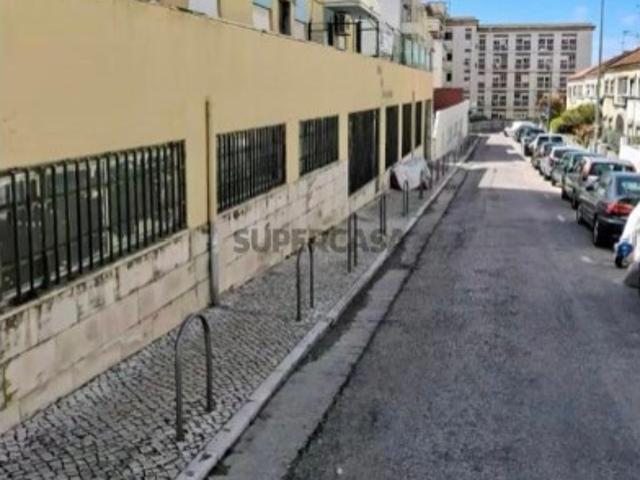 Armazém venda em Cova da Piedade, Almada