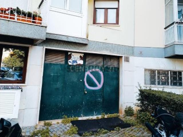 Armazém venda em Lisboa