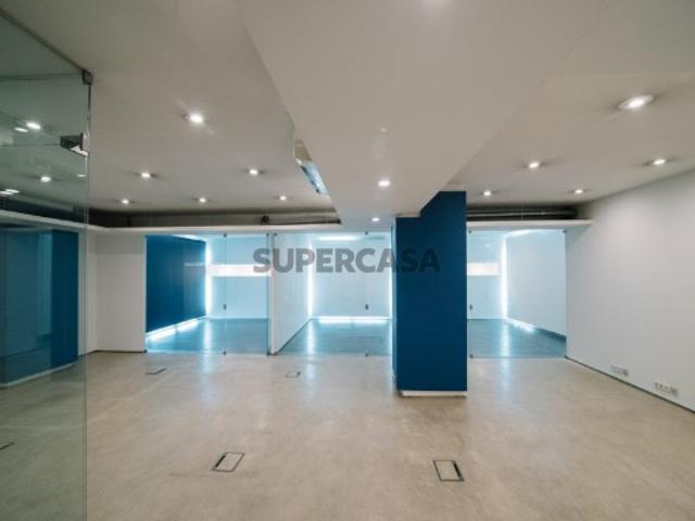 Armazém venda em Santo António, Lisboa