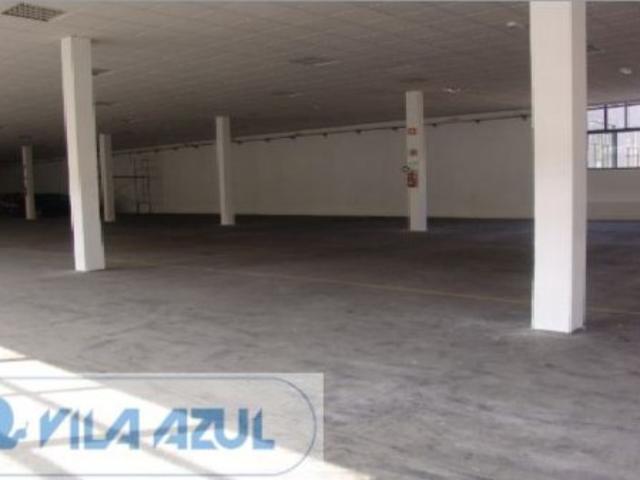 Armazém alugar em Porto