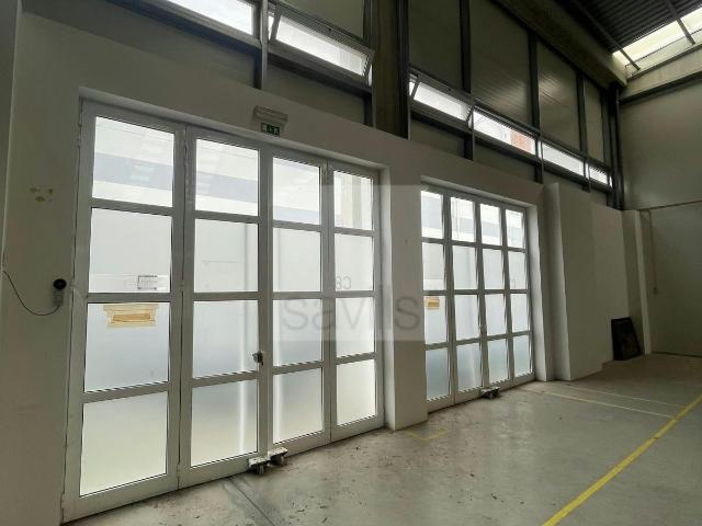 Armazém alugar em Maia, Gueifães