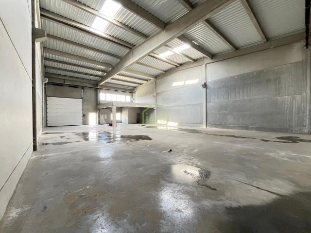 Armazém alugar em Terroso, A Ver-o-mar