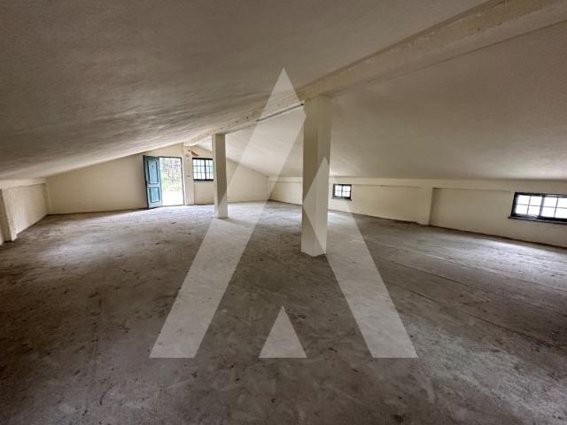 Armazém venda em Pussos, Leiria