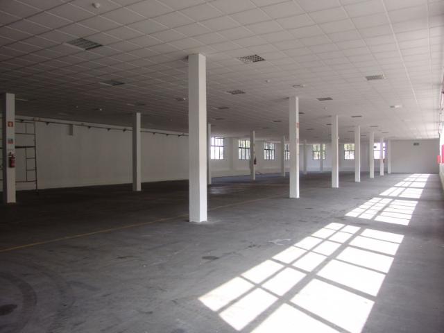 Armazém alugar em Porto