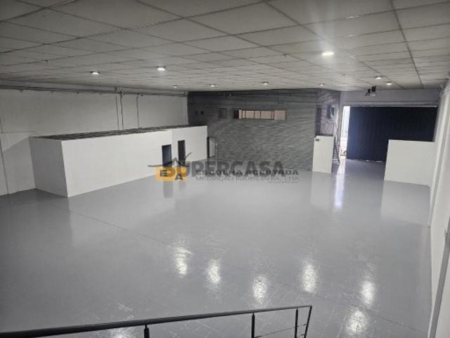 Armazém venda em Porto