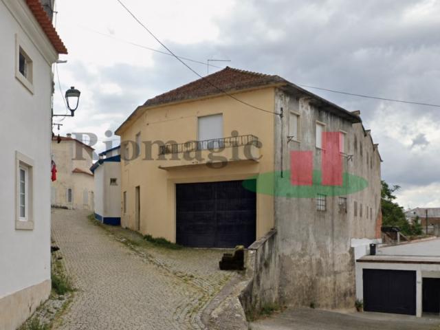 Armazém alugar em Rio Maior, Santarém