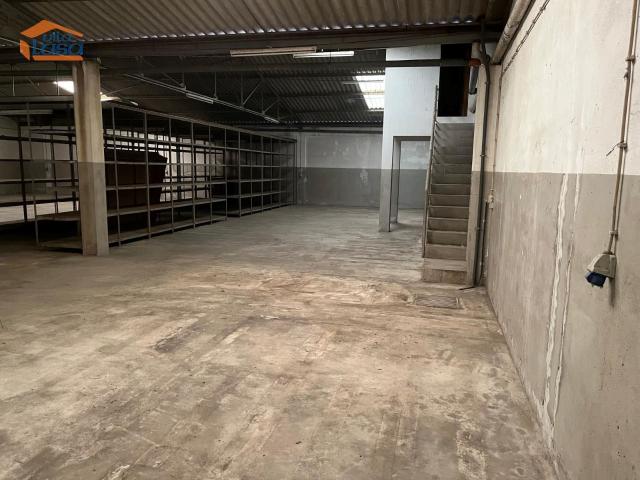 Armazém alugar em Afurada, Vila Nova De Gaia