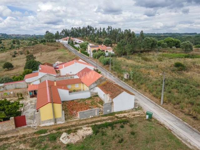Armazém venda em Rio Maior, Vale da Rosa