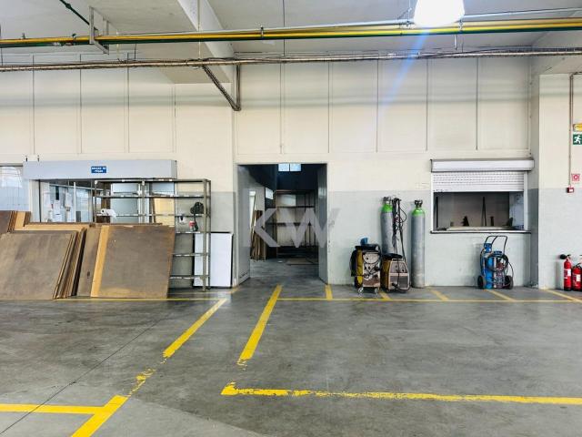 Armazém alugar em São Vicente de Fora, Lisboa