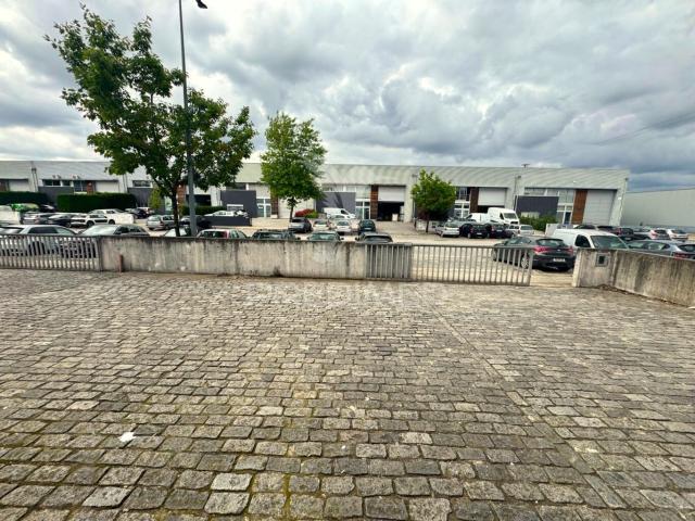 Armazém alugar em Guimarães, Braga