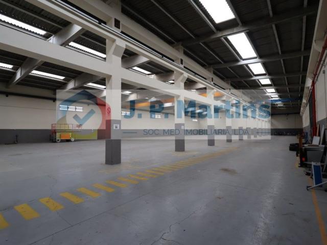 Armazém venda em Seixal, Arrentela