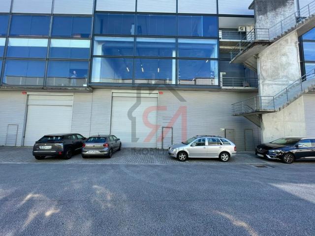 Armazém venda em Seroa, Porto