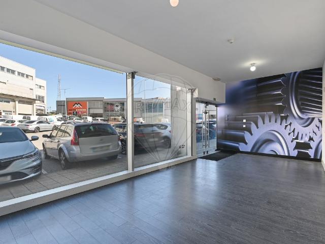 Armazém alugar em Valongo, Ermesinde