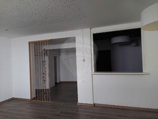 Armazém alugar em Leiria, Quinta da Matinha