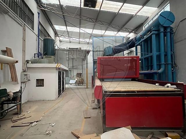 Armazém alugar em Vila Nova De Gaia, Porto