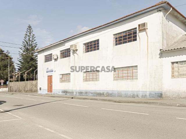 Armazém venda em Aveiro