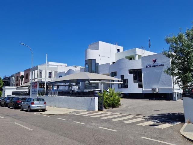 Armazém venda em Alfragide, Amadora