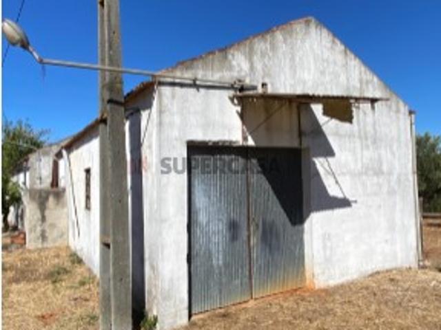 Armazém venda em Alcanena, Santarém