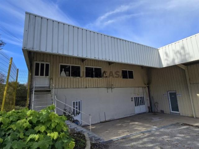 Armazém venda em Mourilhe, Viseu