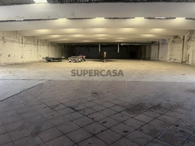 Armazém venda em Porto