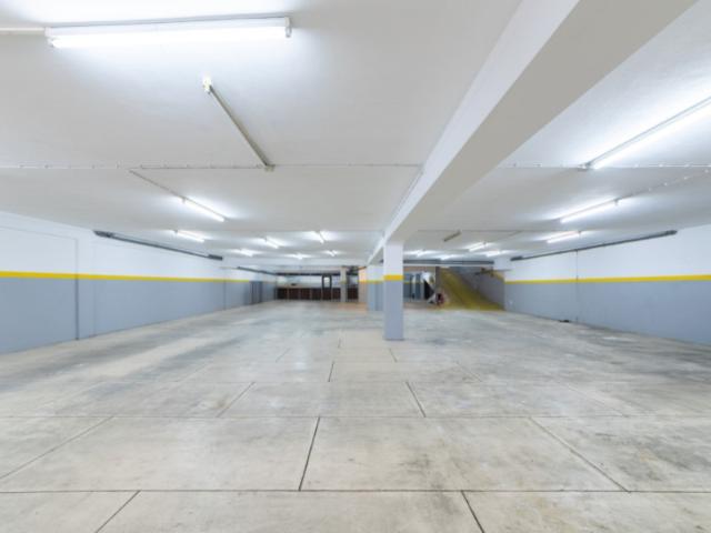 Armazém venda em Mafamude, Mafamude