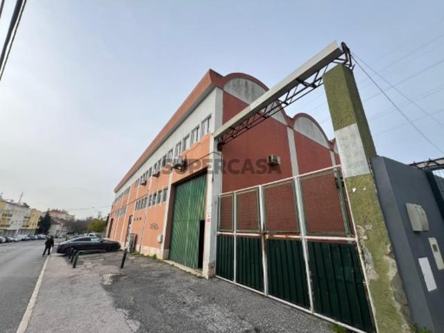 Armazém venda em Santiago Dos Velhos, Lisboa