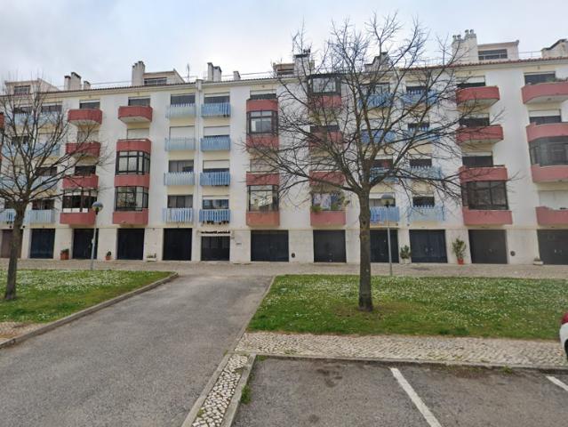 Loja alugar em Moinhos da Funcheira, Amadora