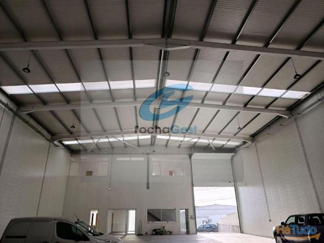 Armazém alugar em Vila Nova De Gaia, Porto