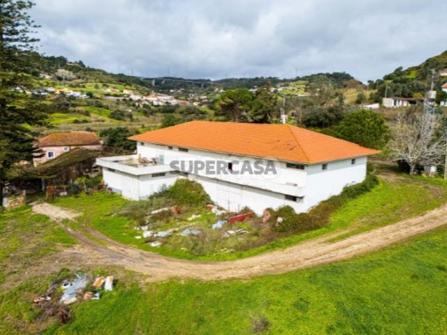 Armazém venda em A-dos-Melros, Sobralinho