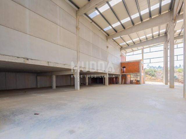 Armazém alugar em Pereira de Veiga, Chaves