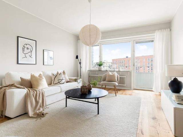 Bostad till salu i Solna, Stockholm