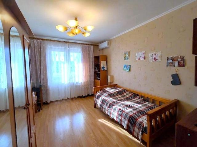 Квартира продажа в Великодолинском, Днепропетровской области