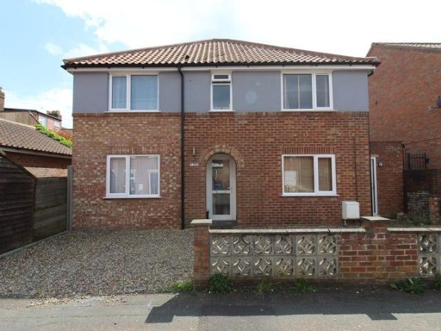 Room for rent in Heigham Grove, East Bank