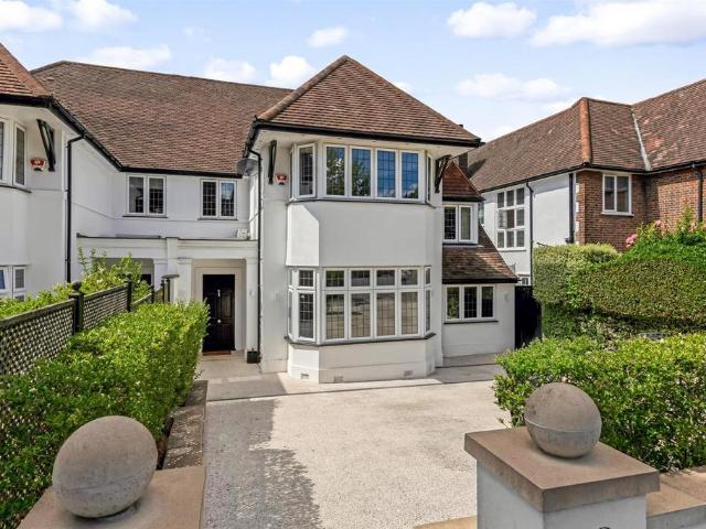 House for rent in Golders Green, Greater London