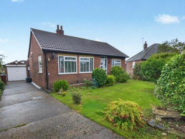 House for sale in Armley, West Yorkshire