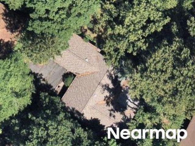House for sale in Girard