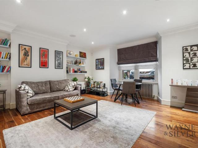 Apartment for rent in Swiss Cottage, Greater London