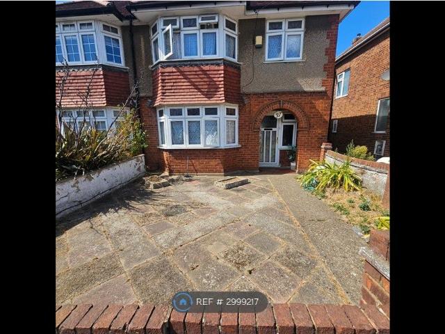 House for rent in London Borough of Hounslow, Greater London