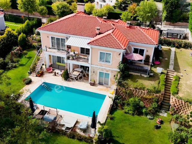 Arnavutköy, İstanbul içerisinde satılık Villa