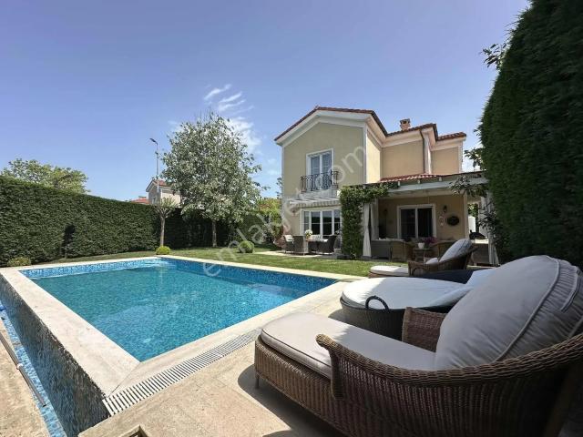 Arnavutköy, İstanbul içerisinde satılık Villa