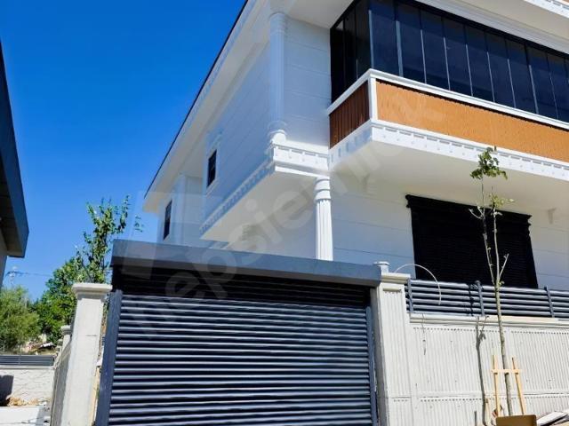 Mareşal Fevzi Çakmak Mahallesi, Arnavutköy içerisinde satılık Villa