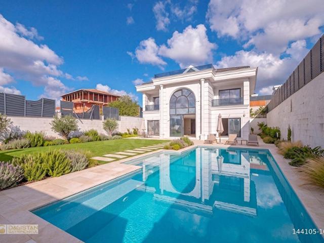 Bolluca Mahallesi, Arnavutköy içerisinde satılık Villa