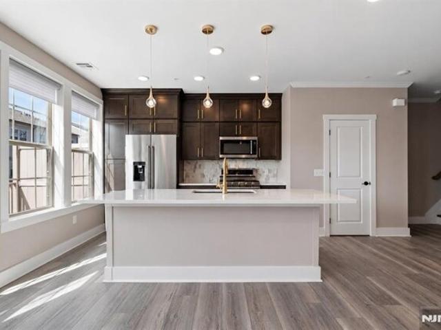 House for sale in Wood Ridge, New Jersey