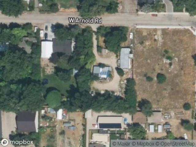 House for sale in Garden City