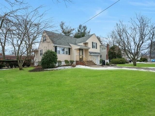 House for sale in Paramus, New Jersey