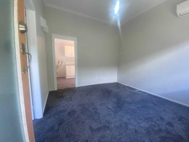 Apartment for rent in Aro Valley shopping centre, Wellington