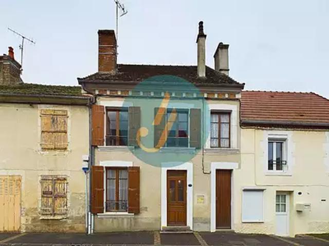 Maison vente à Cosne-Cours-sur-Loire, Arquian
