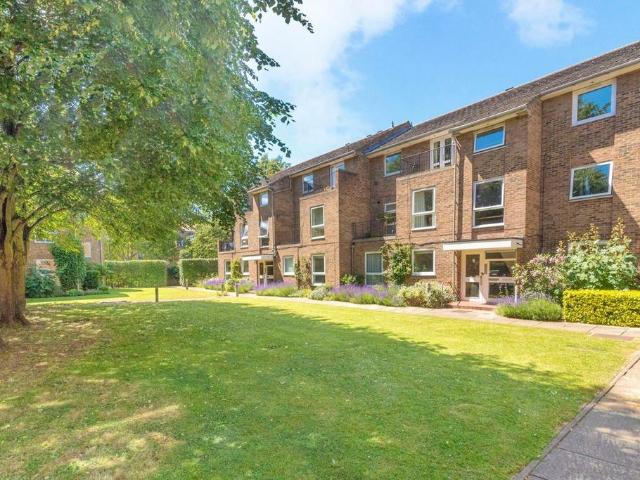 House for rent in St Margarets, Greater London