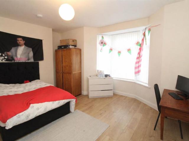 Apartment for rent in Plasnewydd, Falcon Lodge