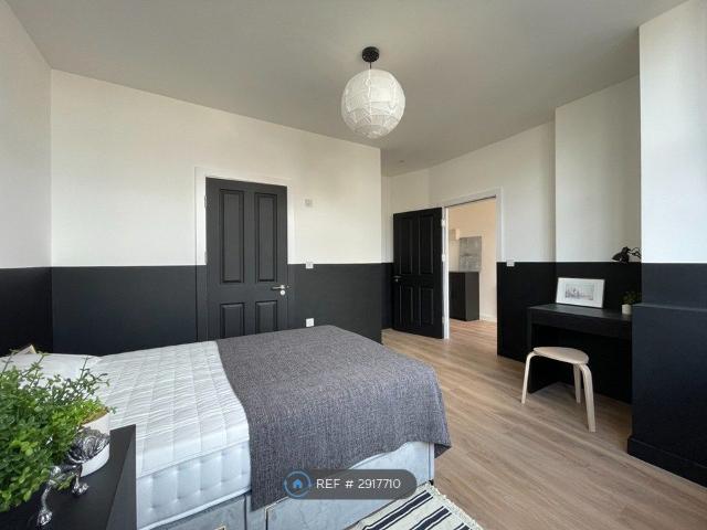 Room for rent in London Borough of Merton, Greater London